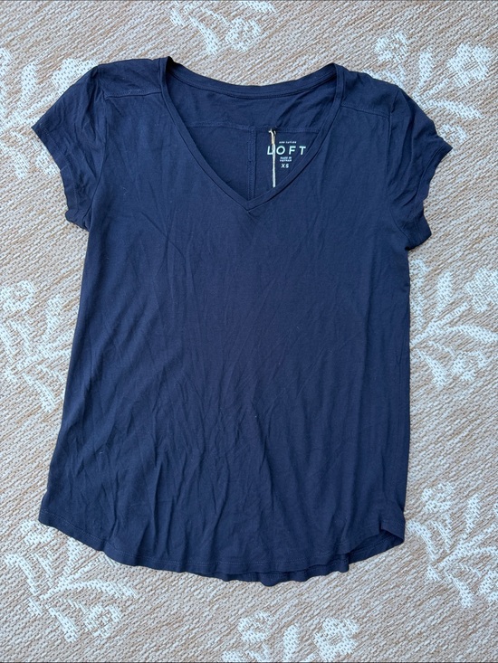 LOFT Tops - LOFT Navy V-Neck Short Sleeve Tee